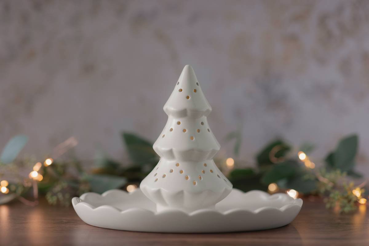 Beaded Snowflake Hook: The Underrated Secret to a Cohesive Christmas Tree