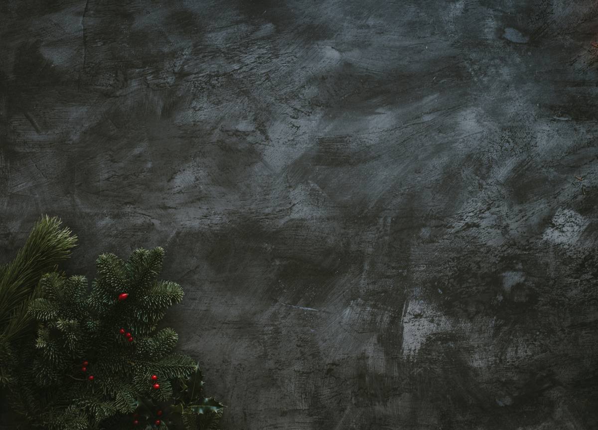 Why Your Christmas Tree Needs a Burlap Tree Skirt (And How to Style It Like a Pro)